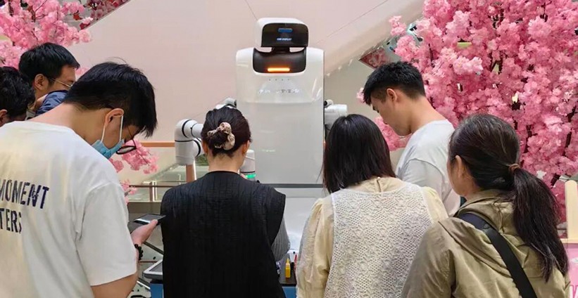 科技赋能非遗，匠心传承经典&mdash;&mdash;普罗宇宙大白机器人亮相京东MALL